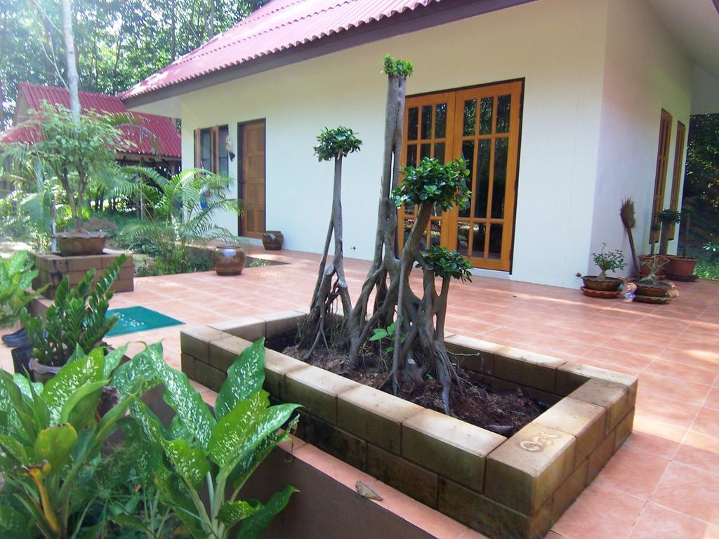 Hotel Manora Garden Phang-nga Exterior foto